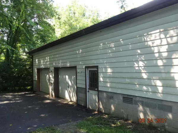 $2,950 | 89 Lyle Lane, Nashville, TN 37210