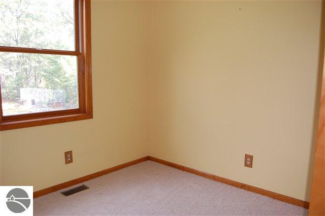 5183 Karlin Road Interlochen, MI 49643 - Photo 13 of 19 1720874-12.JPG