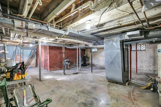 $179,900 | 23 County Road 300 North, Ivesdale, IL 61851