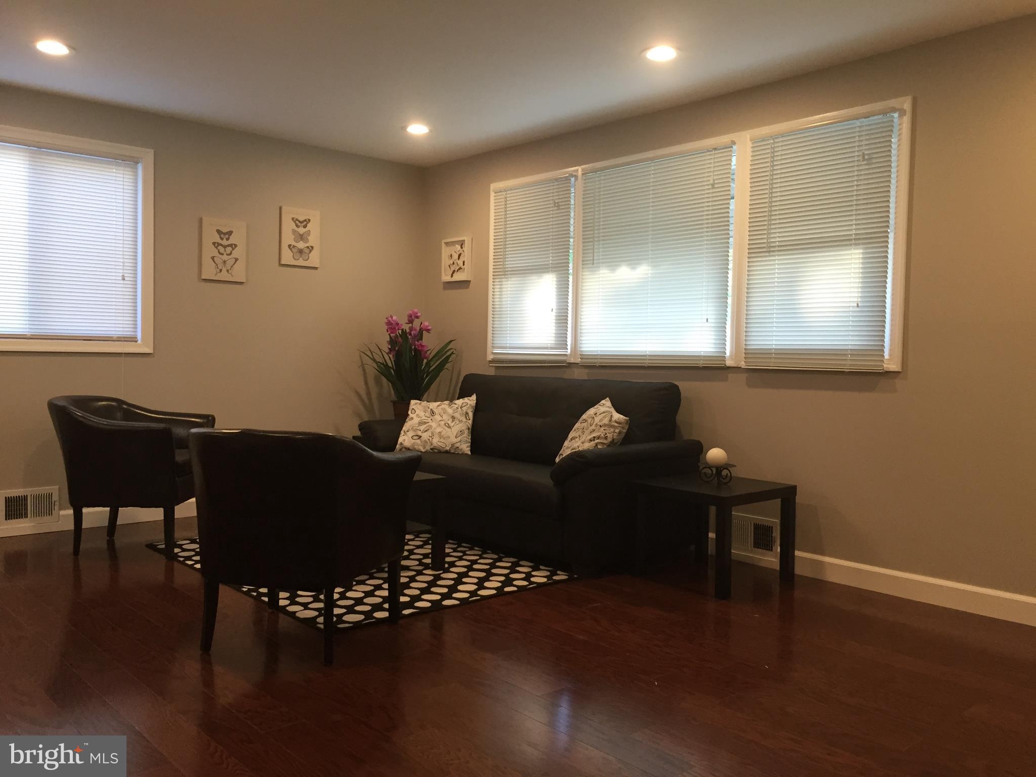 3157 Jeffland Road Baltimore, MD 21244 - Photo 3 of 19 a living room with furniture and a window