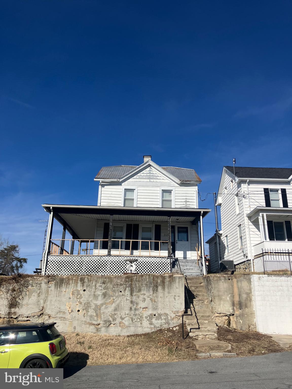 805 East B Street Brunswick, MD 21716 - Photo 28 of 31 a view of house with swimming pool