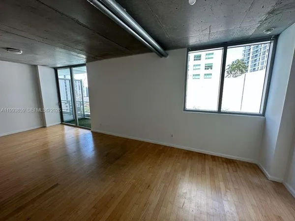 $2,375 | 690 Southwest 1st Court, Unit 1128, Miami, FL 33130