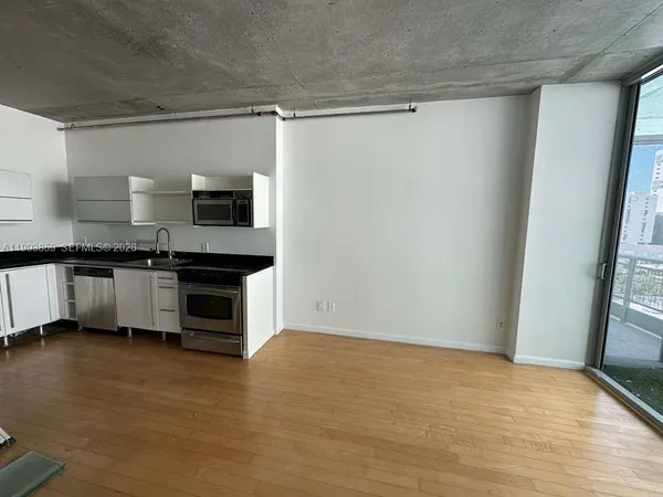 $2,375 | 690 Southwest 1st Court, Unit 1128, Miami, FL 33130