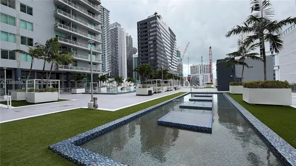 $2,375 | 690 Southwest 1st Court, Unit 1128, Miami, FL 33130