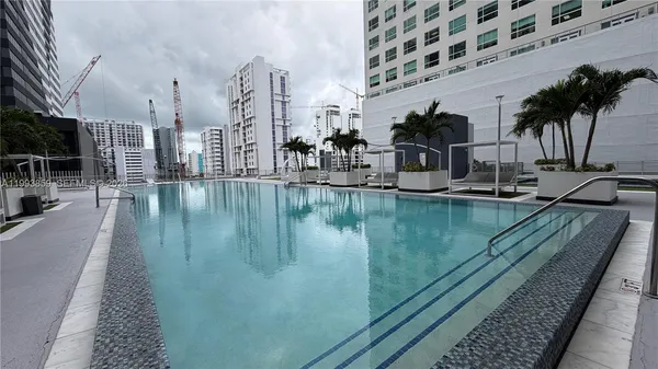 $2,375 | 690 Southwest 1st Court, Unit 1128, Miami, FL 33130