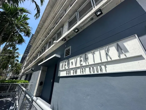 $2,375 | 690 Southwest 1st Court, Unit 1128, Miami, FL 33130