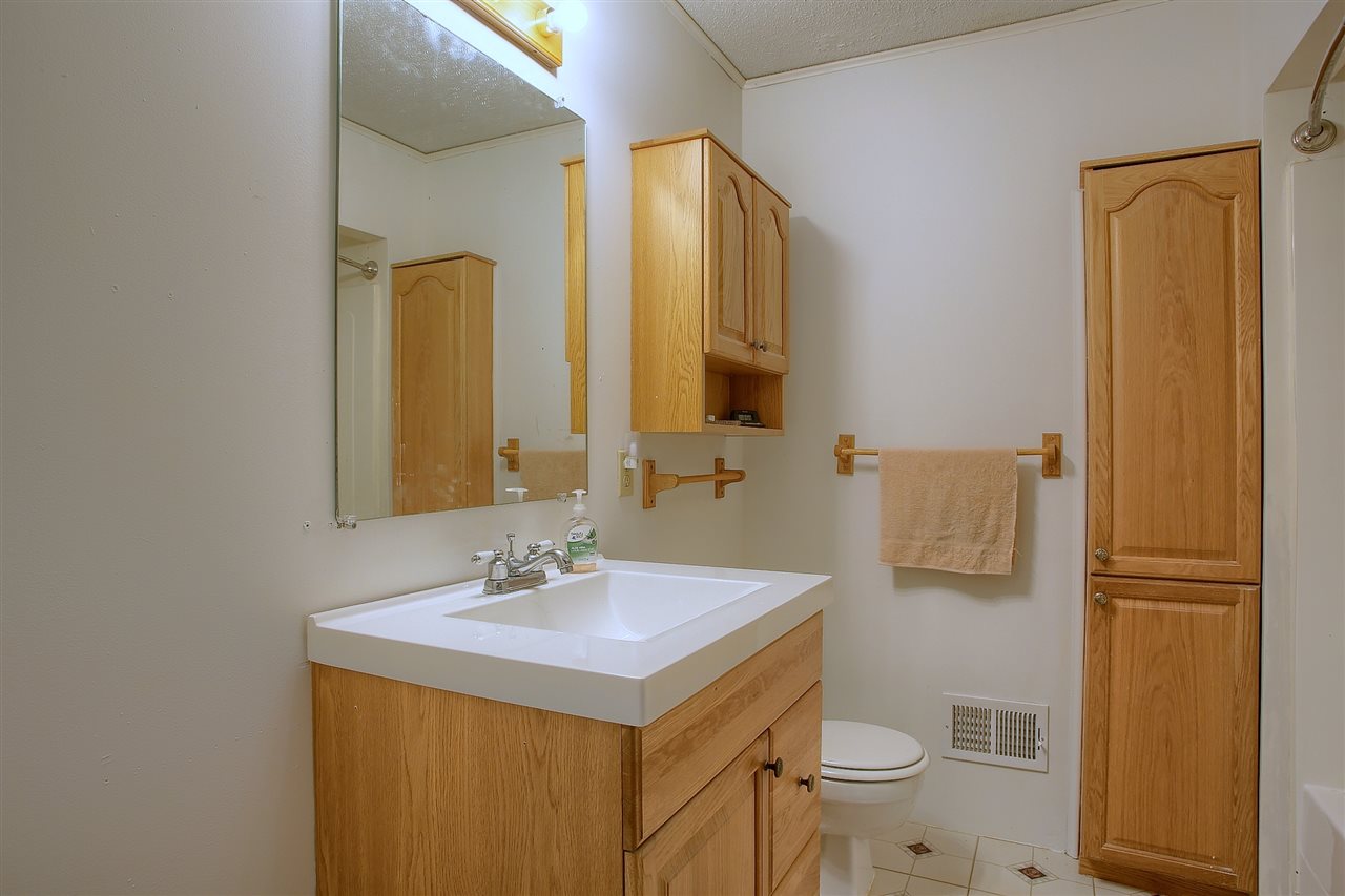 48660 Callens Road Chesterfield, MI 48047 - Photo 17 of 34