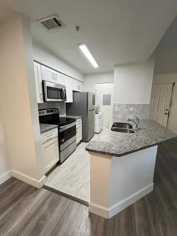 $1,450 | 236 Afton Square, Unit 305, Altamonte Springs, FL 32714