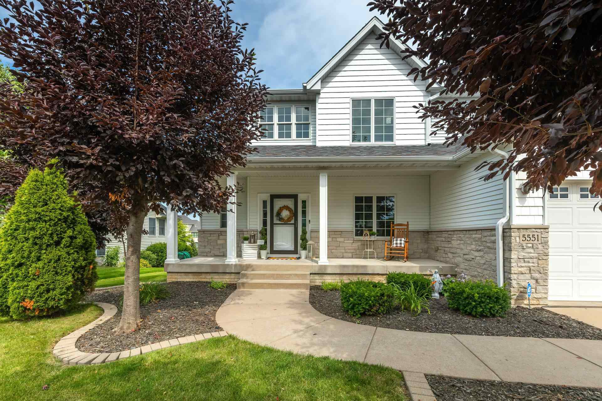 5551 Judge Road Bettendorf, IA 52722 - Photo 2 of 48 Gallery Image 2