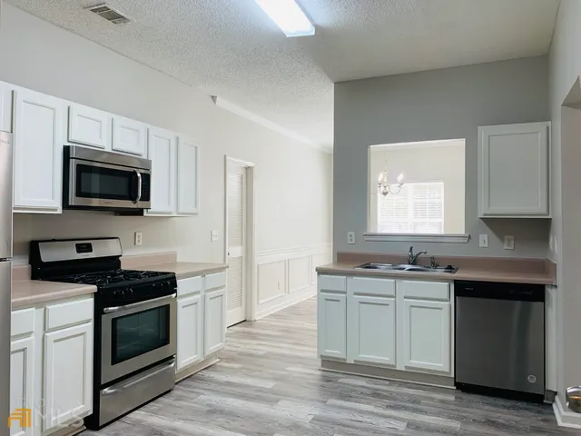 $1,850 | 221 Southwind Lane, Newnan, GA 30265