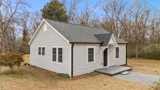 $179,900 | 100 Carr Street, Thomasville, NC 27360