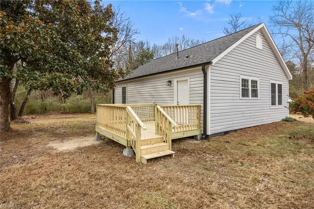 $179,900 | 100 Carr Street, Thomasville, NC 27360