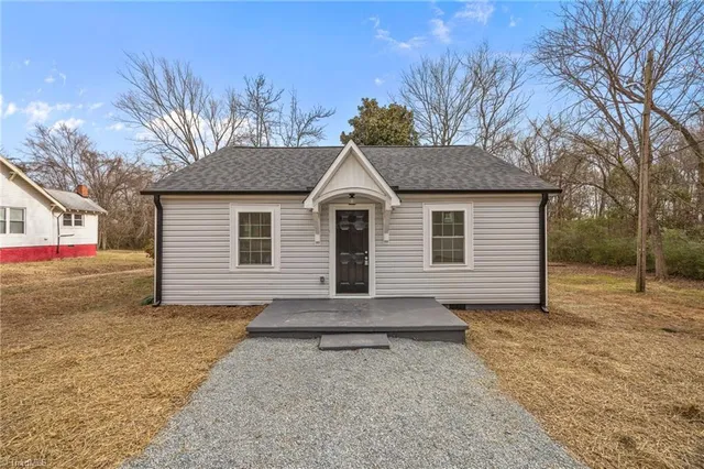 $179,900 | 100 Carr Street, Thomasville, NC 27360