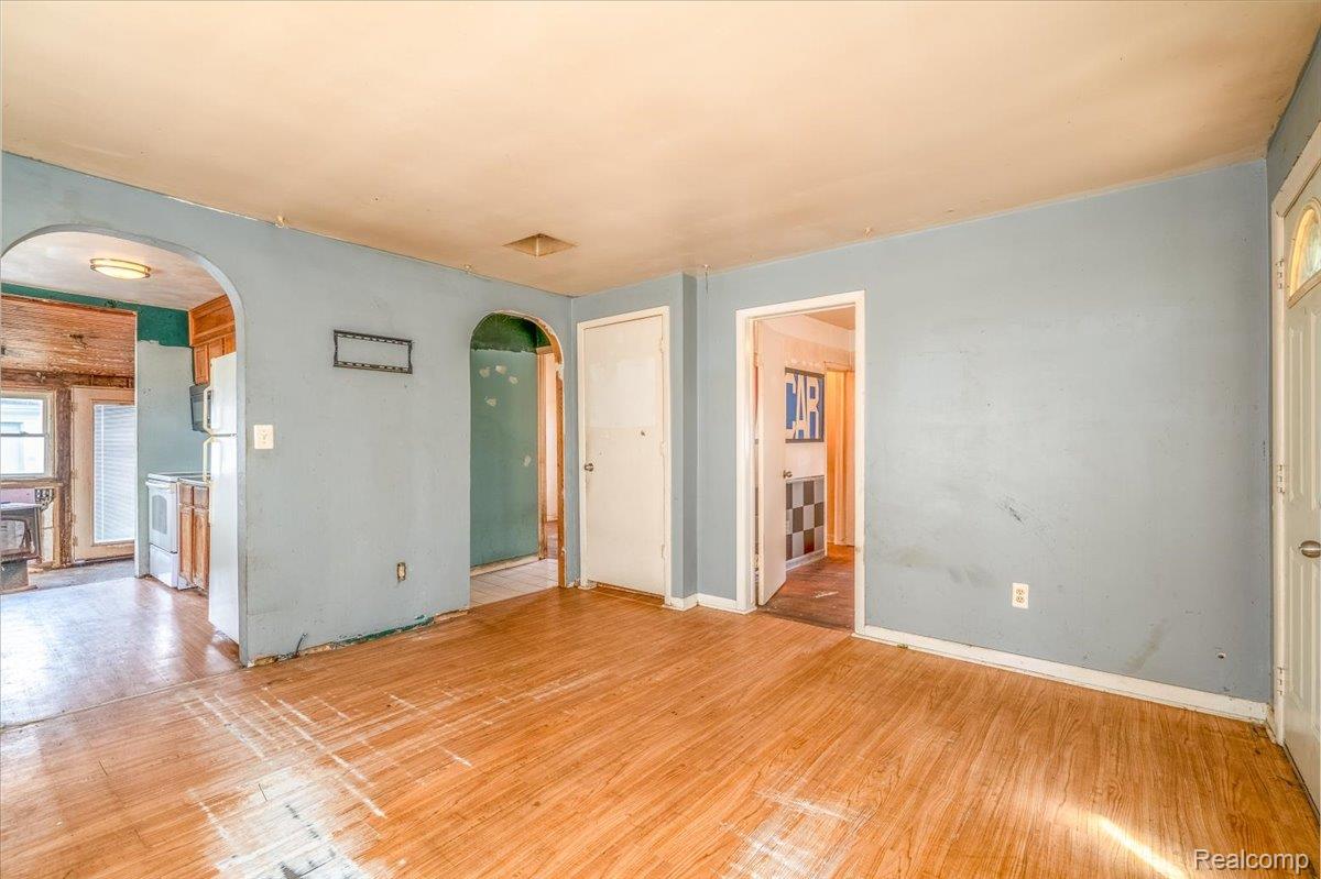 10090 Sterling Street Romulus, MI 48174 - Photo 3 of 25