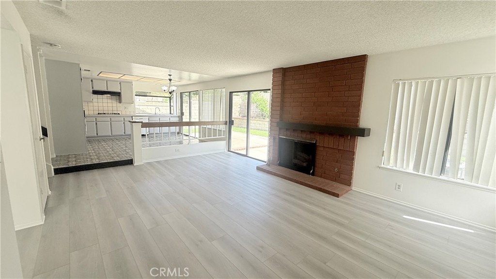 46 Christamon West Irvine, CA 92620 - Photo 18 of 63 Wood-gas fireplace