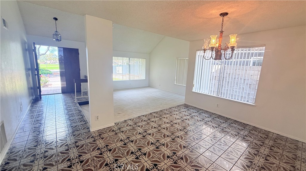 46 Christamon West Irvine, CA 92620 - Photo 6 of 63 Dining room