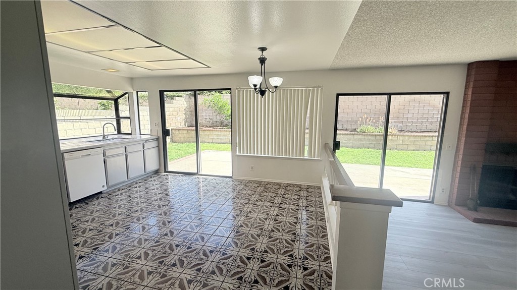 46 Christamon West Irvine, CA 92620 - Photo 9 of 63 Kitchen