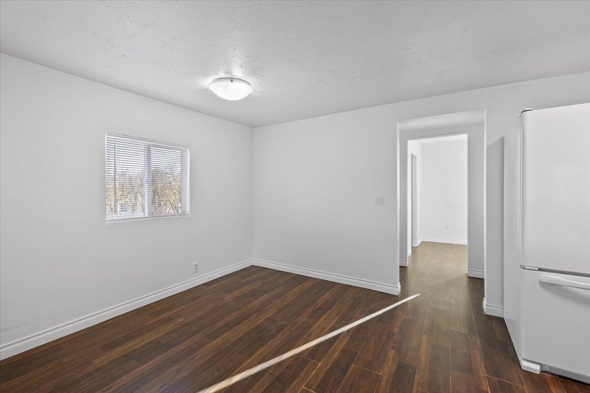 9497 Blackwell Road Central Point, OR 97502 - Photo 17 of 34 1