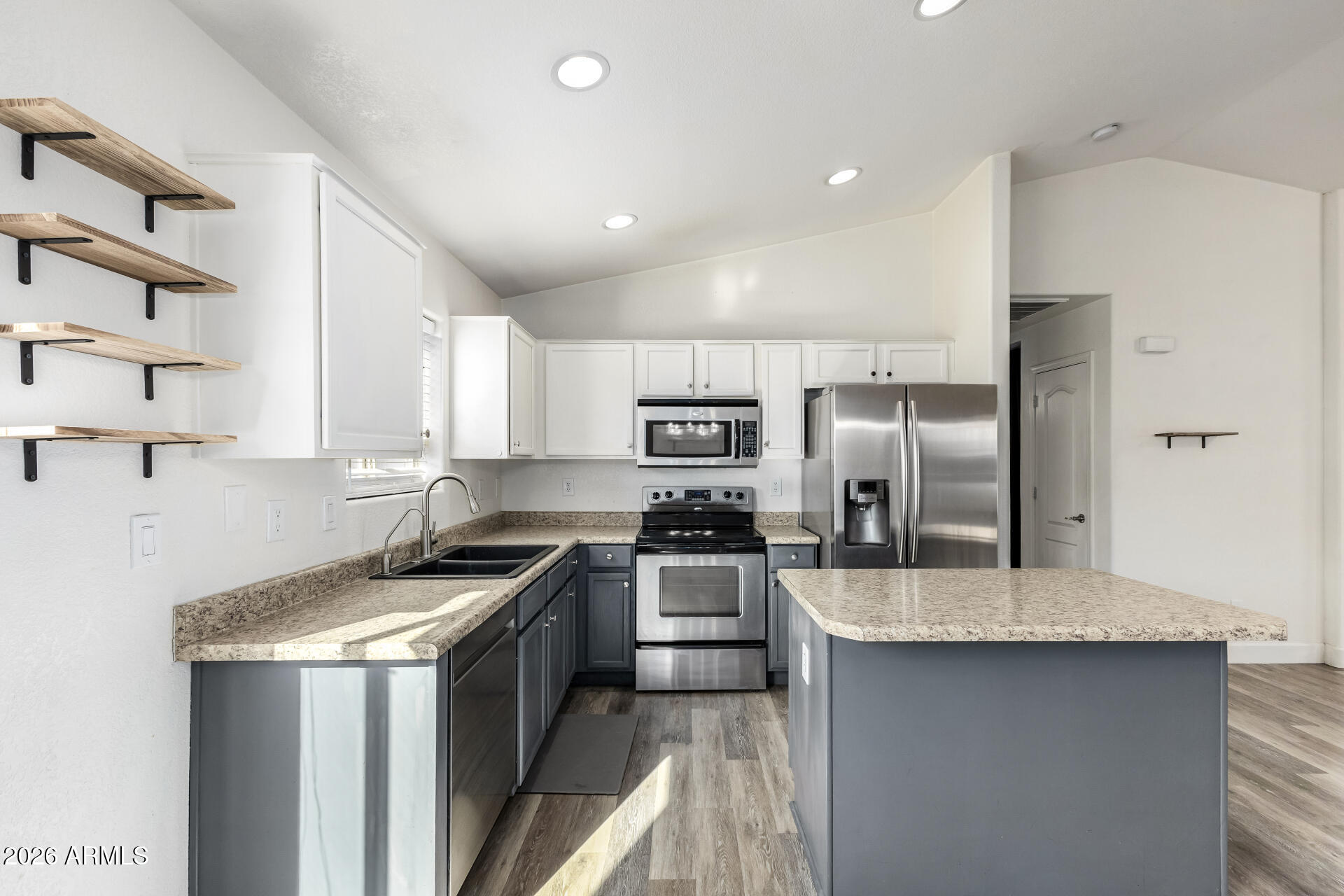 4199 East Citrine Road San Tan Valley, AZ 85143 - Photo 9 of 34 9 - Citrine