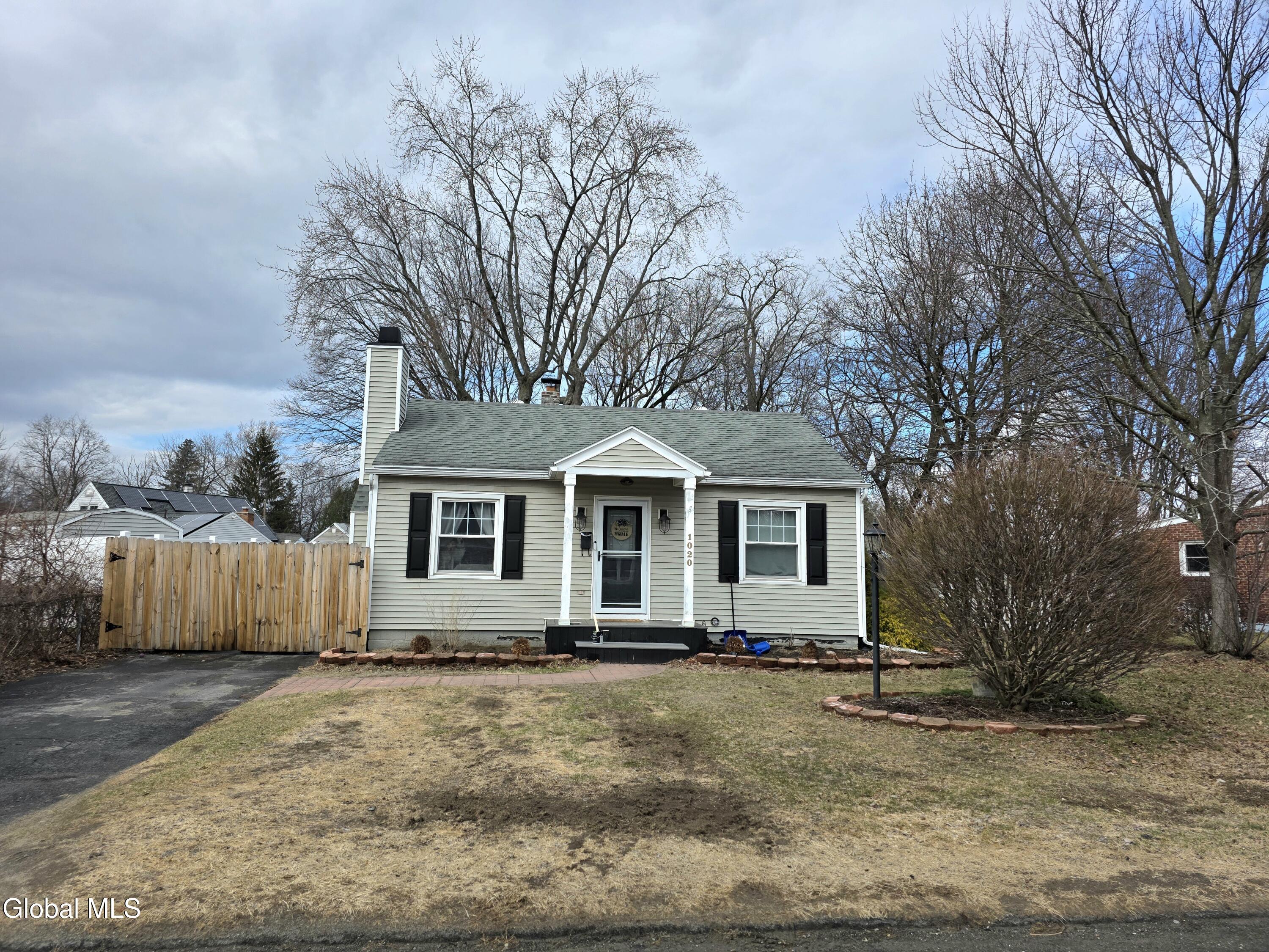 1020 6th Street Rotterdam, NY 12303 - Photo 2 of 36 20260321_145936