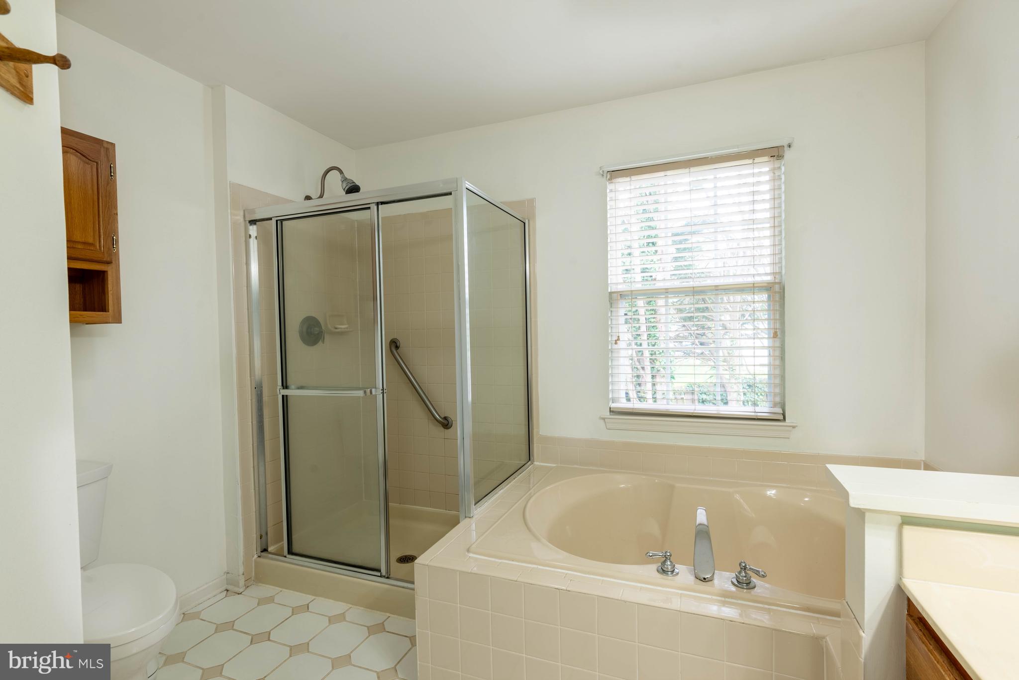400 Macduff Road Newark, DE 19711 - Photo 15 of 29 Owners Suite Full Bath