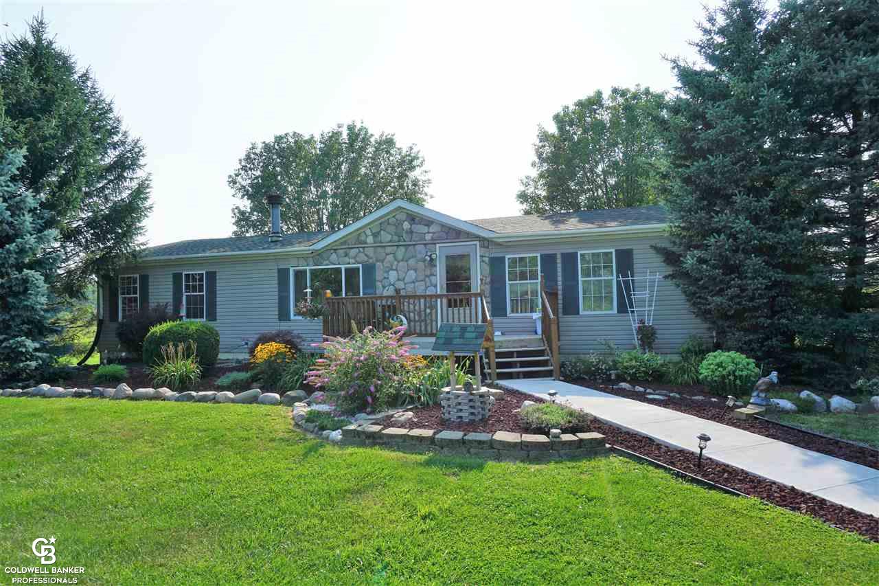 3351 Wade Road Capac, MI 48014 - Photo 1 of 34 50051092.JPG
