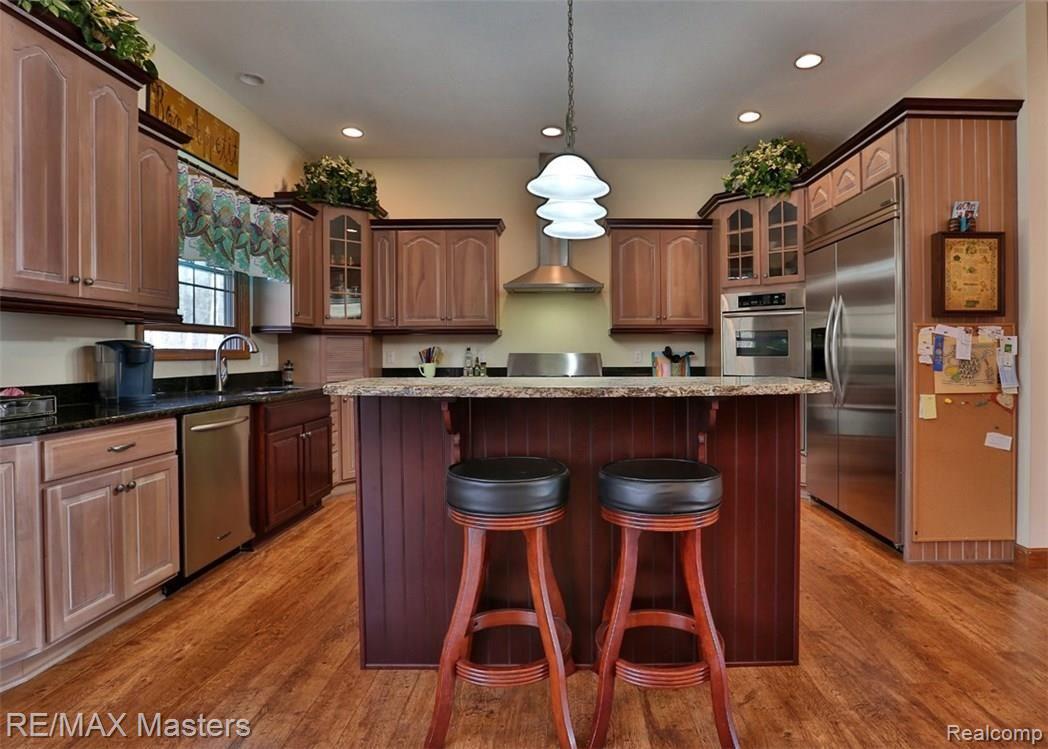 13035 Maxwell Road Carleton, MI 48117 - Photo 11 of 26 Bar Area On Island