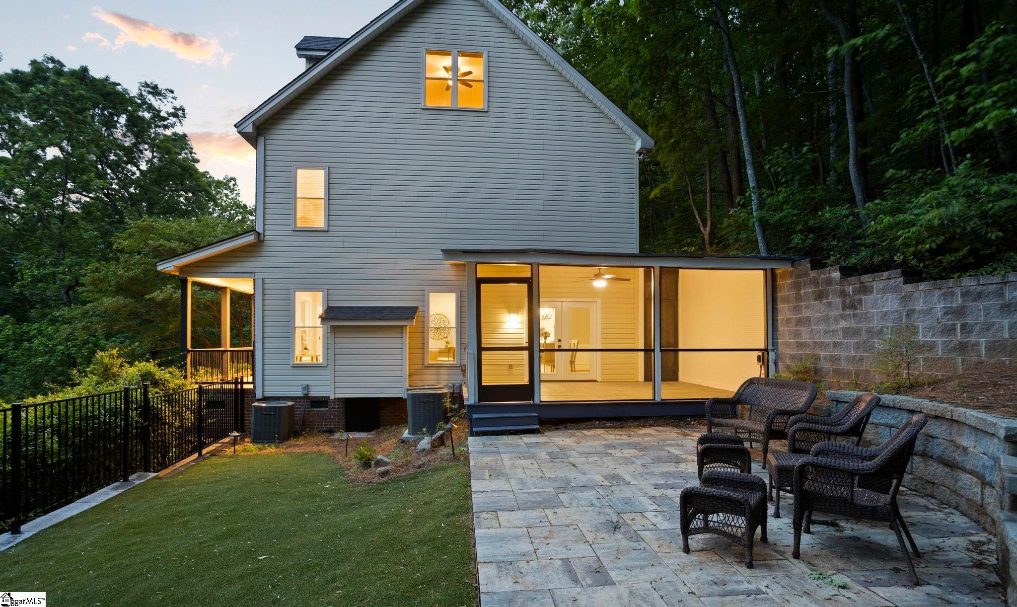 482 Old Rockhouse Road Greenville, SC 29609 - Photo 4 of 48