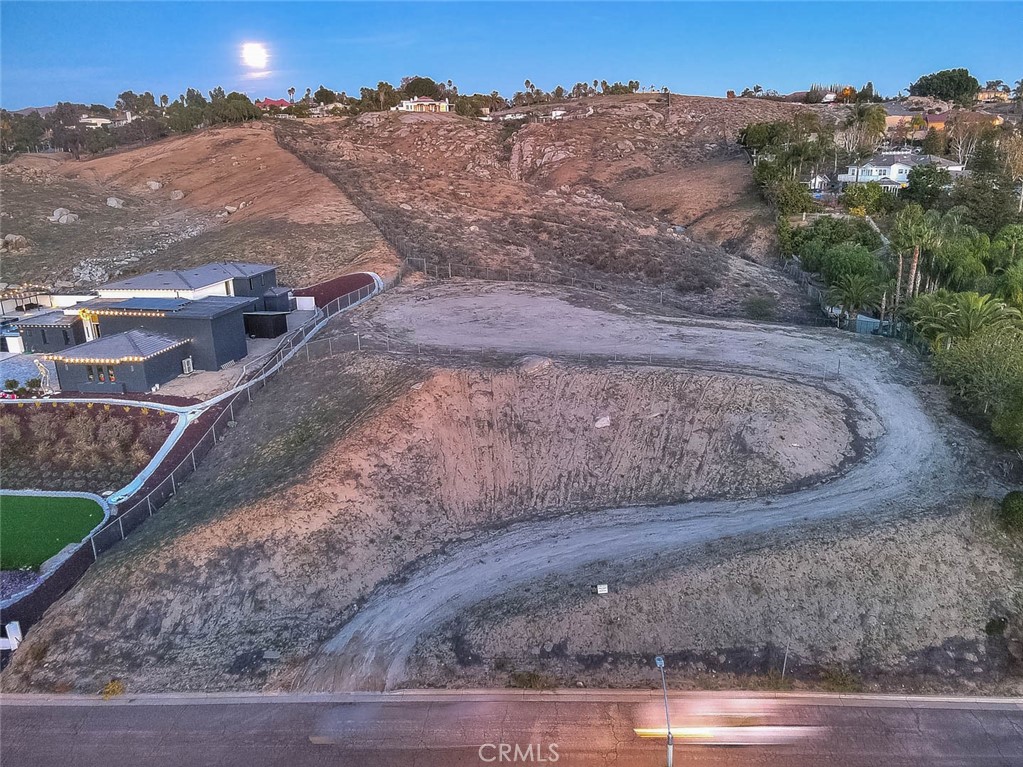 7390 Corinthian Way Riverside, CA 92506 - Photo 6 of 38