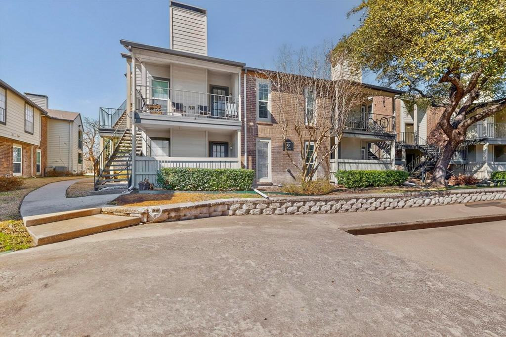 5981 Arapaho Road, Unit 901 Dallas, TX 75248 - Photo 13 of 38 a view of a house with a street