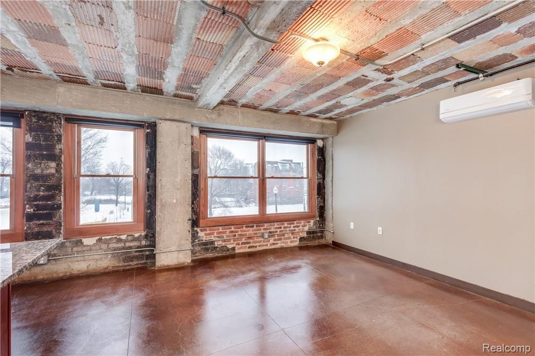 2915 John R Street, Unit 203 Detroit, MI 48201 - Photo 15 of 22 2915 John R St Detroit MI-print-015-5-2915 John R Street unit-4200x2800-300dpi.jpg