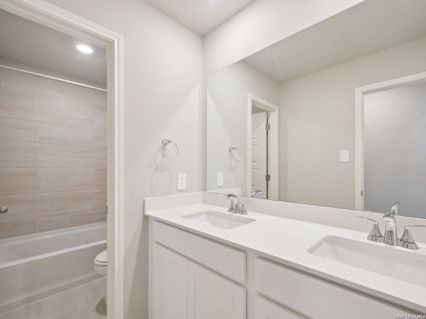 6422 Prince Howard San Antonio, TX 78239 - Photo 20 of 28