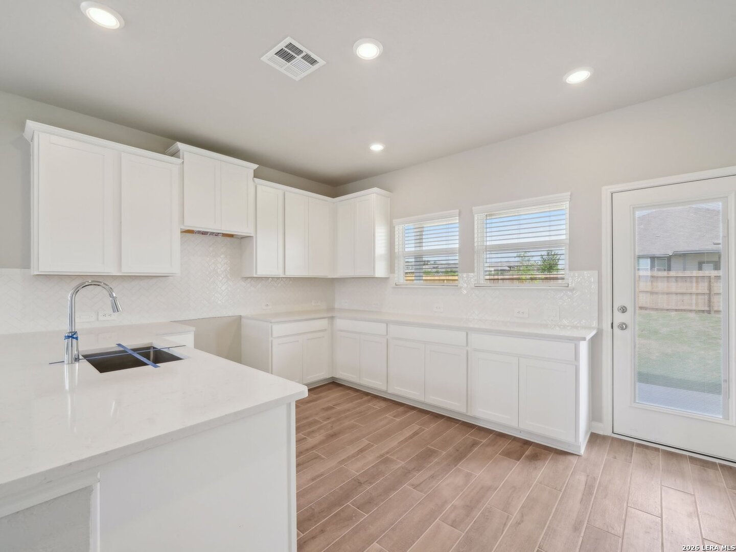 6422 Prince Howard San Antonio, TX 78239 - Photo 7 of 28