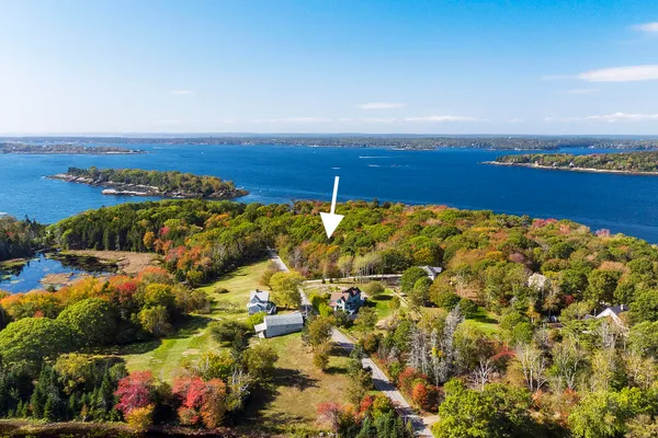 $385,000 | 7 Flint Lane, Boothbay, ME 04544