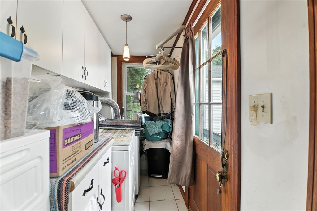 2 Lyons Street Springfield, MA 01151 - Photo 20 of 39 Gallery Image 20