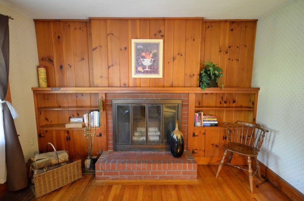 100 Pomeroy Lane Amherst, MA 01002 - Photo 4 of 30 Gallery Image 4