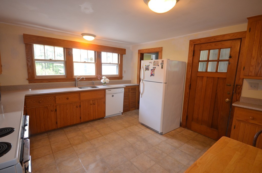 100 Pomeroy Lane Amherst, MA 01002 - Photo 8 of 30 Gallery Image 8