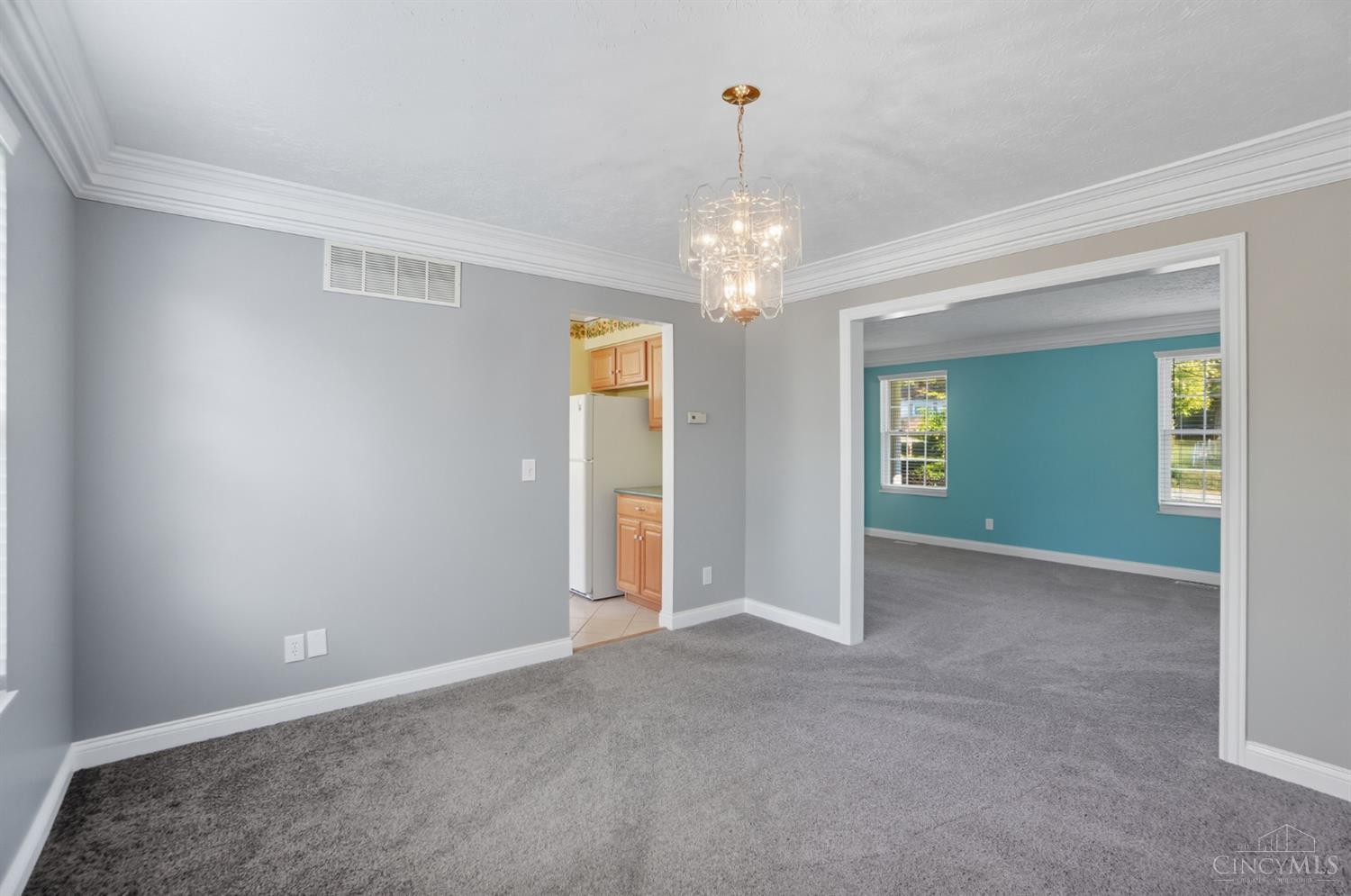 5285 Yeatman Road Cincinnati, OH 45252 - Photo 13 of 72