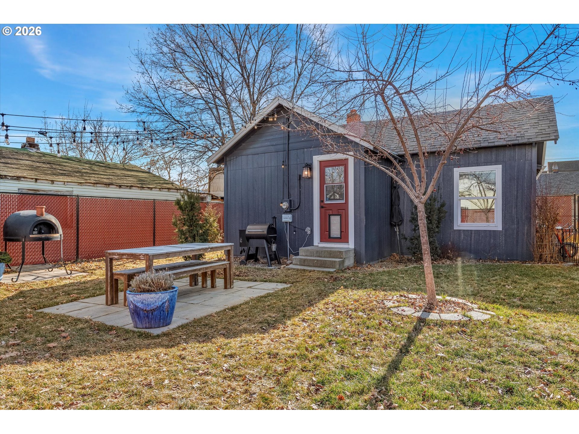 1660 Church Street Baker City, OR 97814 - Photo 22 of 25 a house view with a sitting space