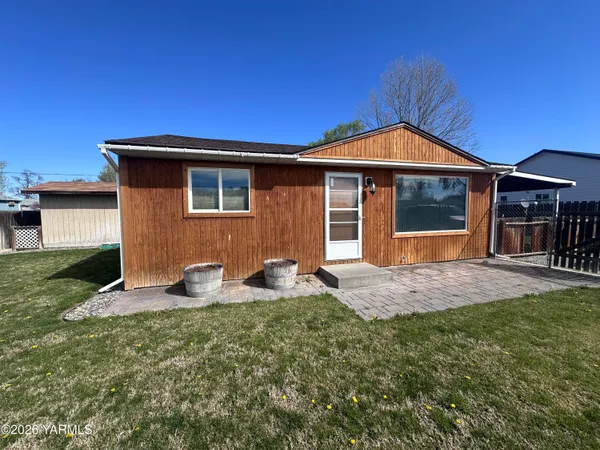 $259,900 | 723 East 14th Avenue, Kennewick, WA 99337