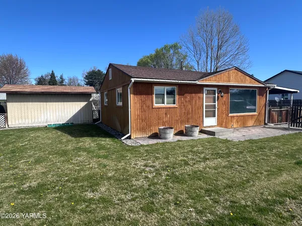 $259,900 | 723 East 14th Avenue, Kennewick, WA 99337
