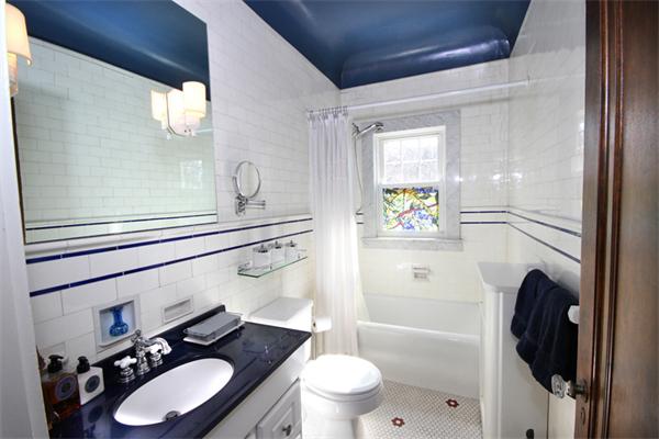15 Hollywood Road Boston, MA 02132 - Photo 17 of 29 Gallery Image 17