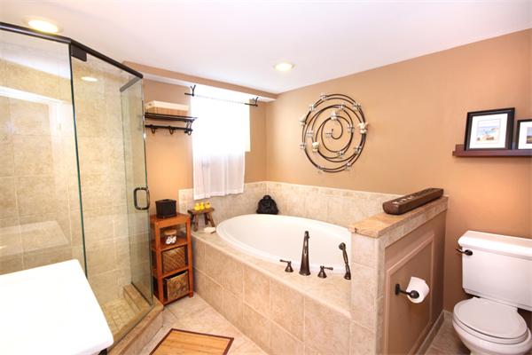 15 Hollywood Road Boston, MA 02132 - Photo 20 of 29 Gallery Image 20