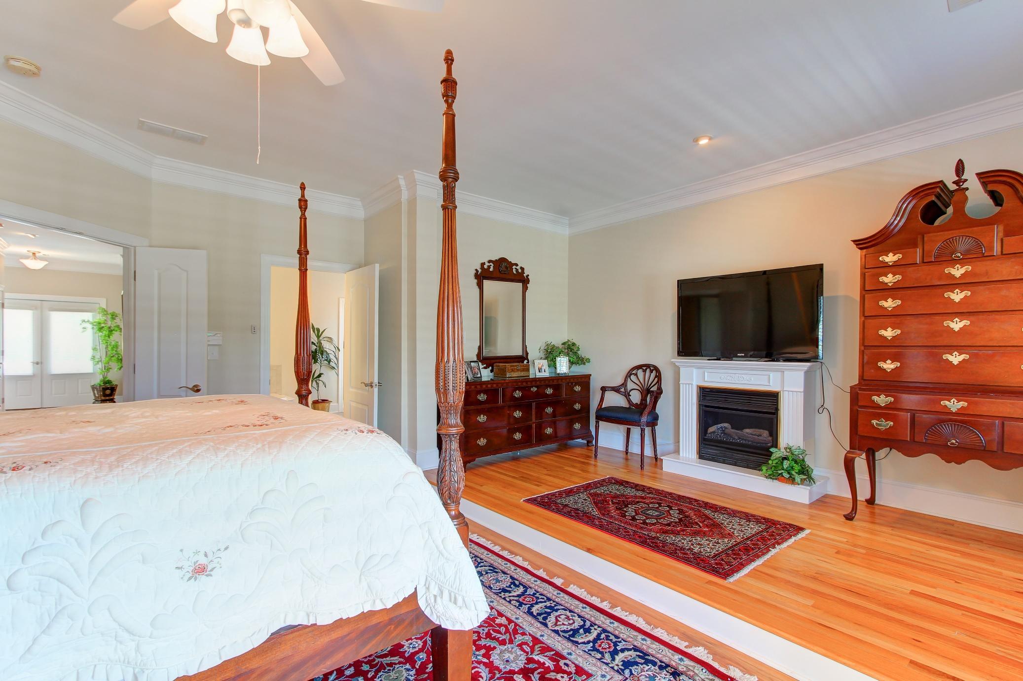 1645 Sewee Fort Road Mount Pleasant, SC 29466 - Photo 23 of 42 26