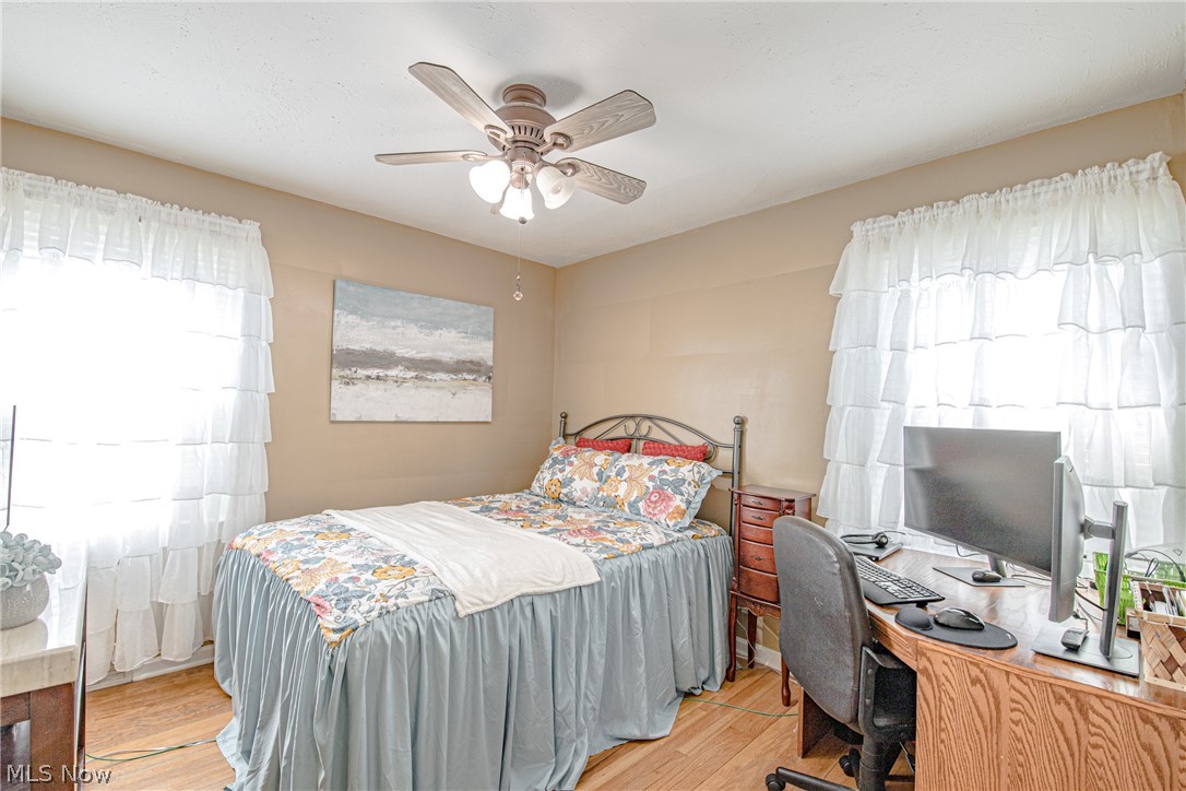8115 Snow Road Parma, OH 44129 - Photo 13 of 25
