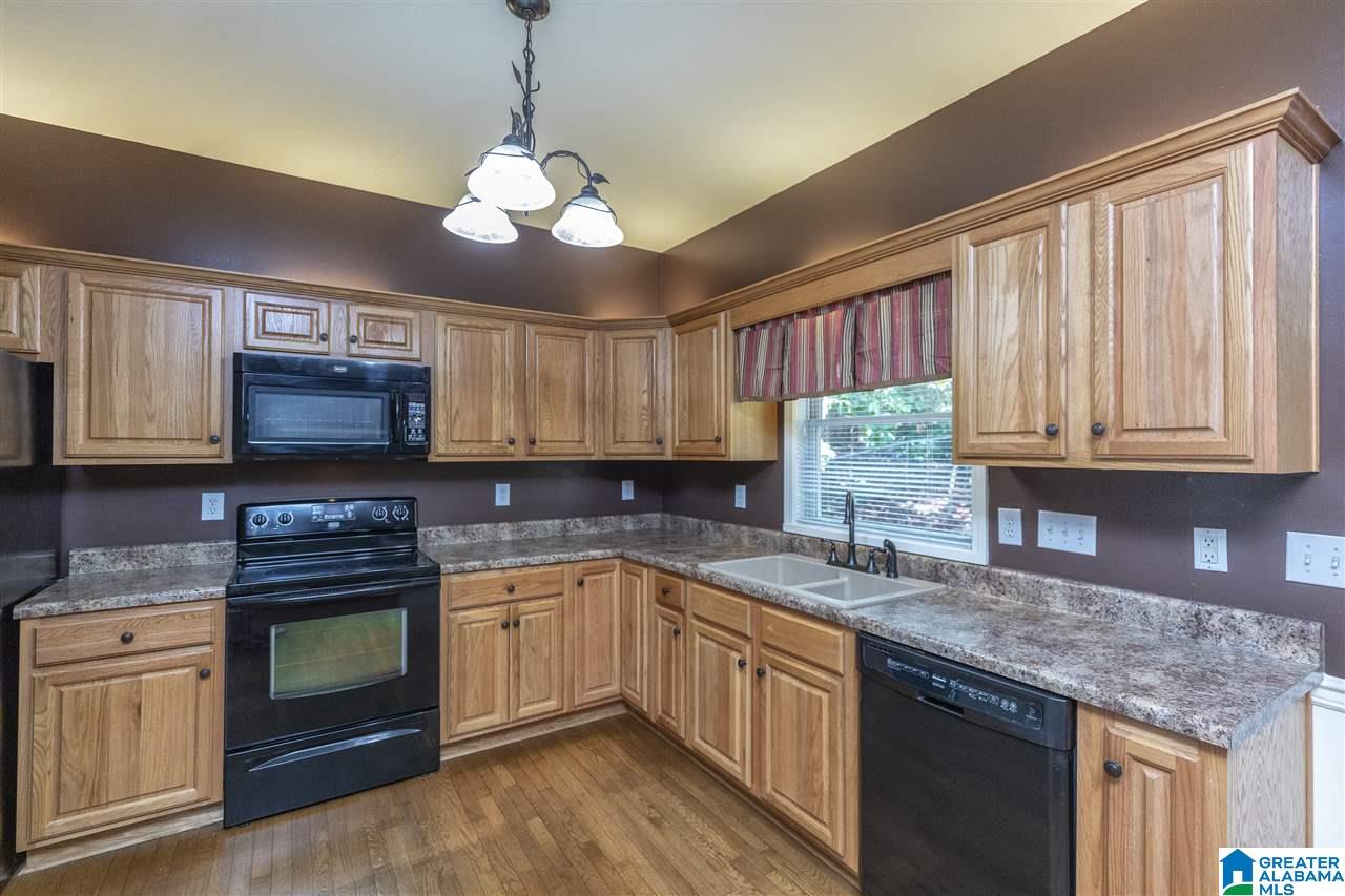 801 Boulder Ridge Circle Birmingham, AL 35244 - Photo 7 of 39