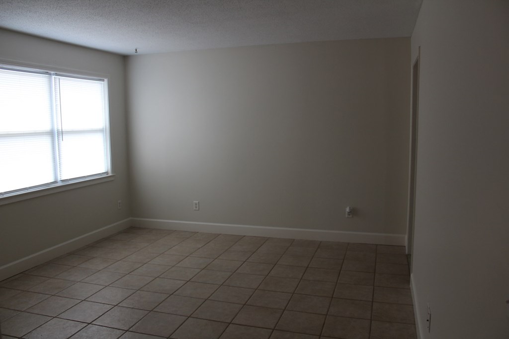 102 Greenridge Road Dothan, AL 36305 - Photo 7 of 9