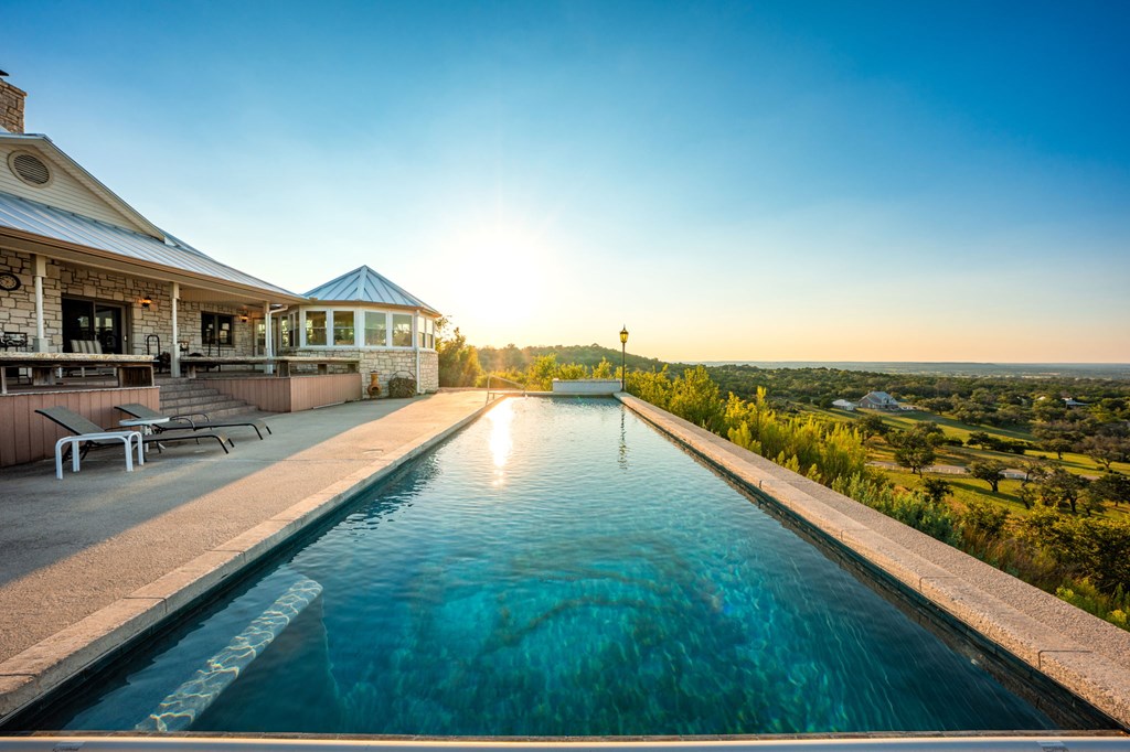 726 Paradise Ranch Road Fredericksburg, TX 78624 - Photo 27 of 38