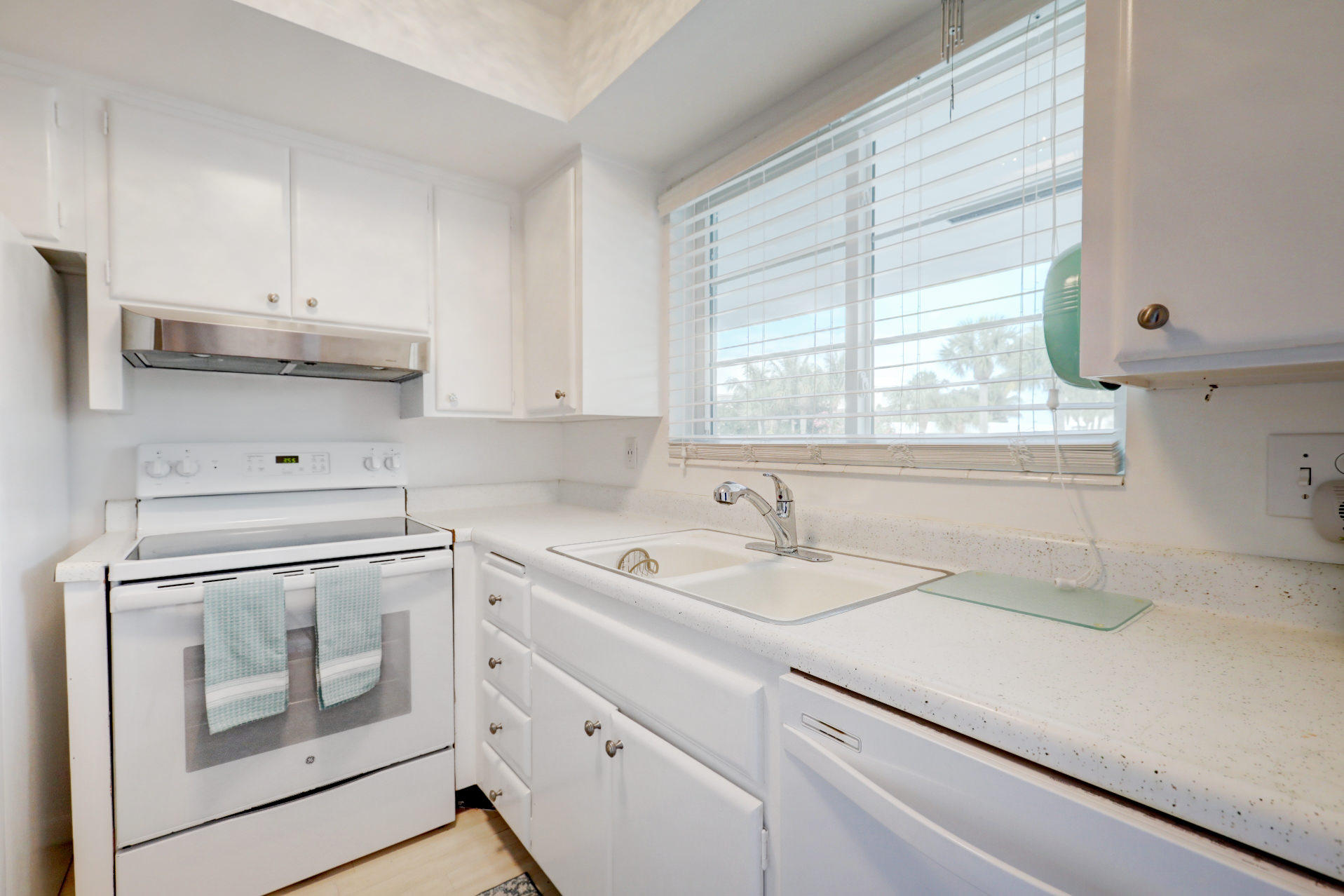 50 Celestial Way, Unit 8E Juno Beach, FL 33408 - Photo 20 of 75 03_c89a9289_90_91_92_93