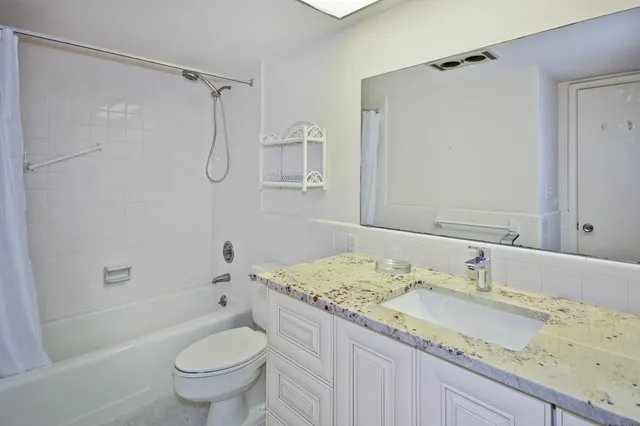 $5,500 | 50 Celestial Way, Unit 8E, Juno Beach, FL 33408